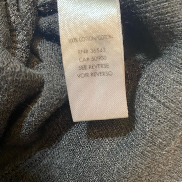 Calvin Klein - Pullover Jacket - Size
Extra Large- RN# 36543 CA# 50900 - Picture 2 of 8